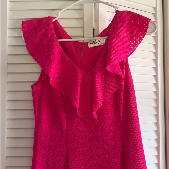 Fit and flare pink dress - Picture 2 of 3